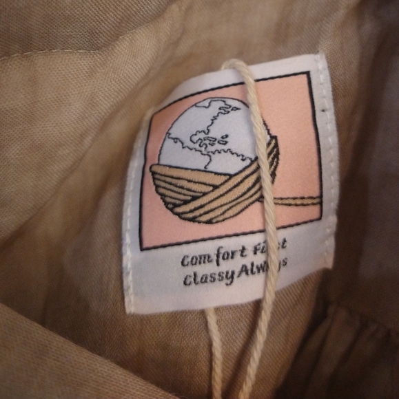 Elegant Tan Midi Skirt - Picture 4 of 5